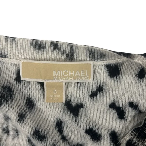 {MICHAEL Michael Kors} Black and White Leopard V-Neck Sweater - Picture 3 of 4